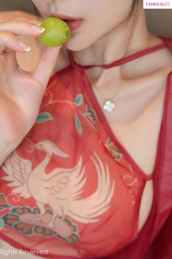 熊小诺 哎小诺 [XiuRen]高清写真图 2023.01.19 No.6161 熊小诺 古装肚兜第13张图片